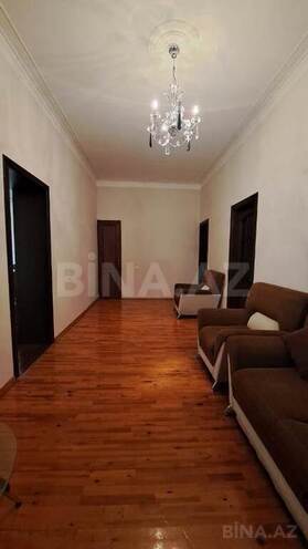 7 otaqlı həyət evi/bağ evi - Novxanı q. - 260 m² (6)