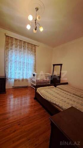 7 otaqlı həyət evi/bağ evi - Novxanı q. - 260 m² (11)
