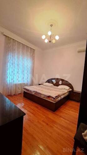7 otaqlı həyət evi/bağ evi - Novxanı q. - 260 m² (10)