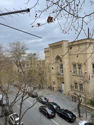 3 otaqlı köhnə tikili - İçəri Şəhər m. - 100 m² (1)