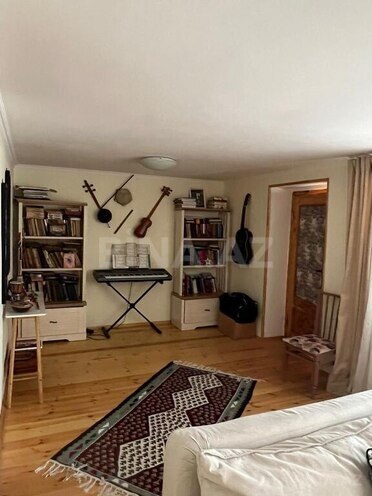 7 otaqlı həyət evi/bağ evi - Şüvəlan q. - 130 m² (27)