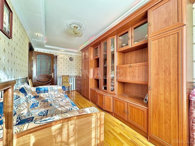 Satılır 3 otaqlı köhnə tikili 80 m², Qara Qarayev m., photo 7 from 19
