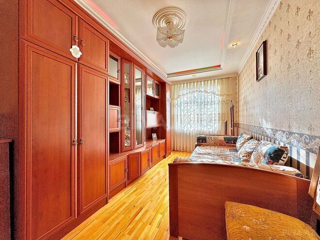 Продаётся 3-комн. вторичка 65 м², м. Кара Караев, photo 11 from 19