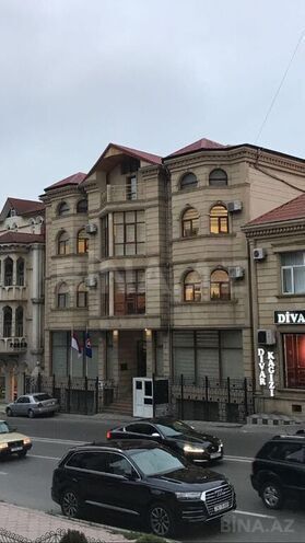 15 otaqlı ofis - Nəsimi r. - 1300 m² (1)