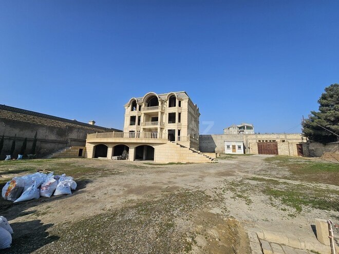 12 otaqlı həyət evi/bağ evi - Sahil q. - 500 m² (1)