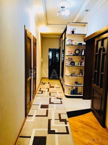 3-комн. новостройка - м. 8 ноября - 106 м² (2)