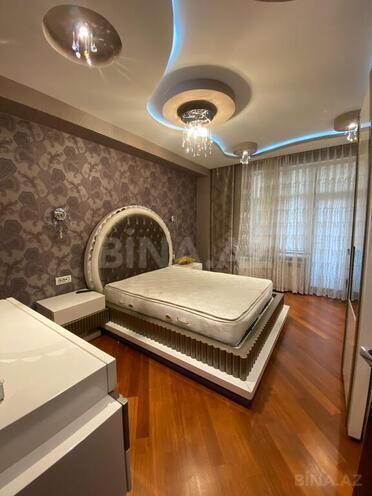 4-комн. новостройка - м. 28 мая - 205.5 м² (11)
