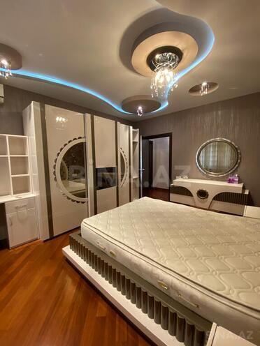 4-комн. новостройка - м. 28 мая - 205.5 м² (12)