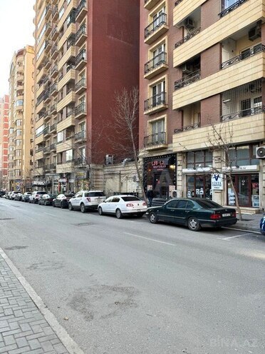 Продаётся 2-комн. вторичка 70 м², м. 28 мая, photo 1 from 15