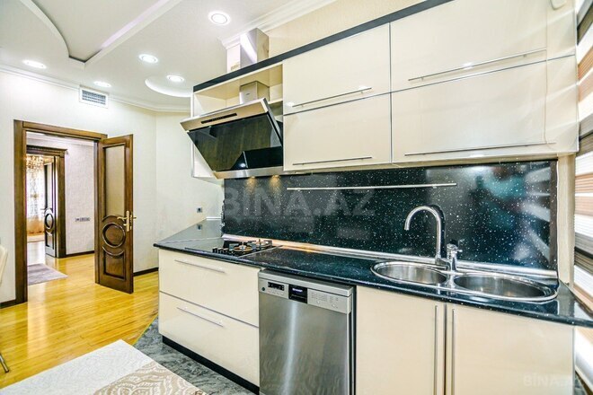 Сдаётся 3-комн. новостройка 180 м², м. Сахил, photo 16 from 32