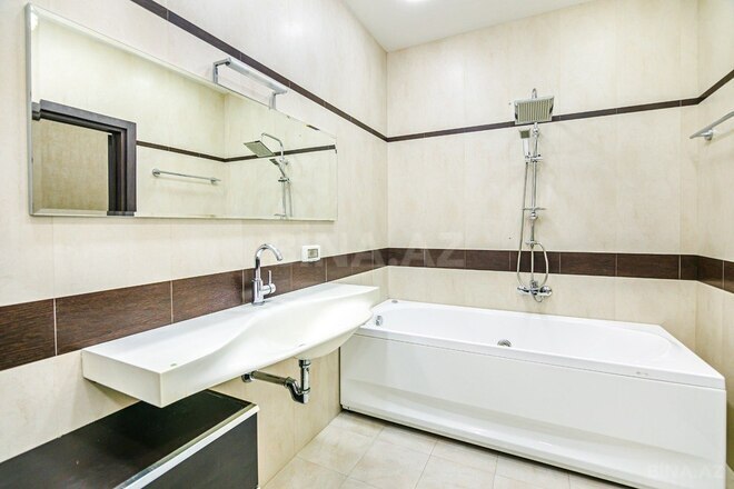 İcarəyə verilir 3 otaqlı yeni tikili 185 m², Sahil m., photo 11 from 32