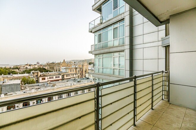 İcarəyə verilir 3 otaqlı yeni tikili 185 m², Sahil m., photo 3 from 32