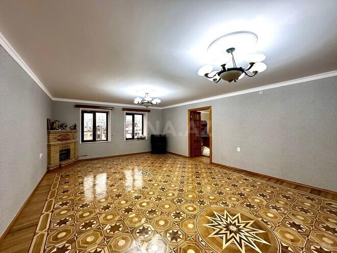 Satılır 6 otaqlı köhnə tikili 215 m², Sahil m., photo 25 from 30