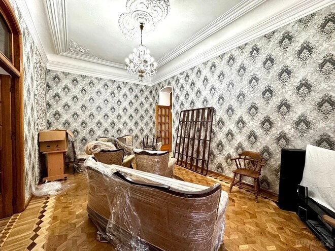 Satılır 6 otaqlı köhnə tikili 215 m², Sahil m., photo 5 from 30