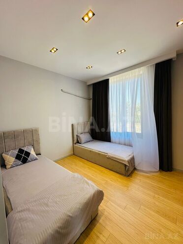4 otaqlı həyət evi/bağ evi - Şüvəlan q. - 360 m² (18)