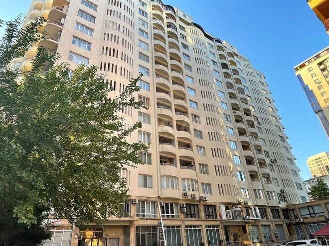 6 otaqlı yeni tikili - 28 May m. - 256 m² (1)