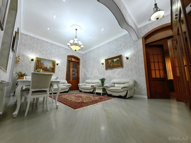 Продаётся 4-комн. вторичка 185 м², м. Ичеришехер, photo 19 from 31