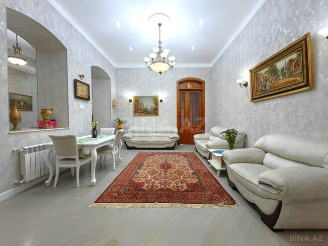Продаётся 4-комн. вторичка 185 м², м. Ичеришехер, photo 22 from 31