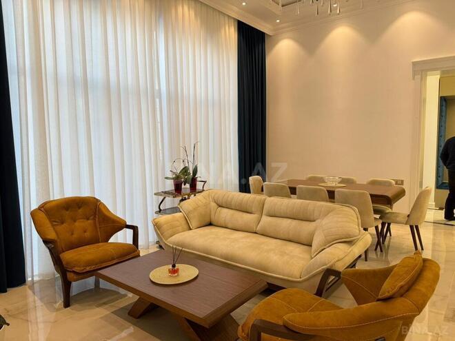 6 otaqlı həyət evi/bağ evi - Mərdəkan q. - 300 m² (18)