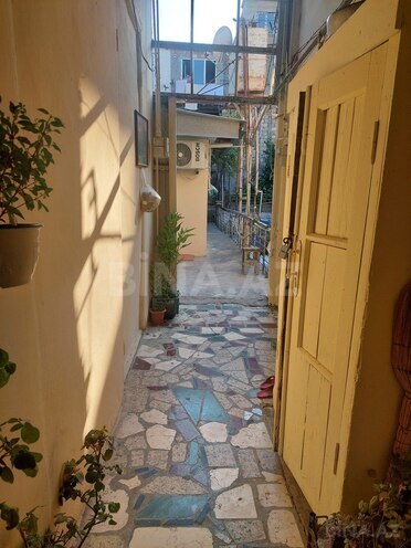 3 otaqlı köhnə tikili - Bayıl q. - 68 m² (1)