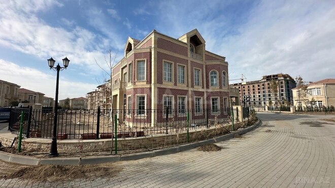 6 otaqlı həyət evi/bağ evi - Nardaran q. - 530 m² (1)