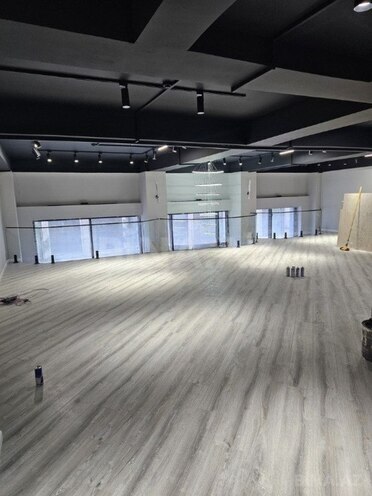 Obyekt - Ağ şəhər q. - 235 m² (1)