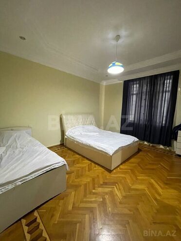5 otaqlı həyət evi/bağ evi - Badamdar q. - 400 m² (16)