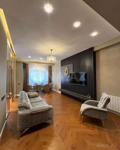 3 otaqlı yeni tikili - 8 Noyabr m. - 113 m² (2)