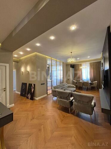 3 otaqlı yeni tikili - 8 Noyabr m. - 113 m² (1)