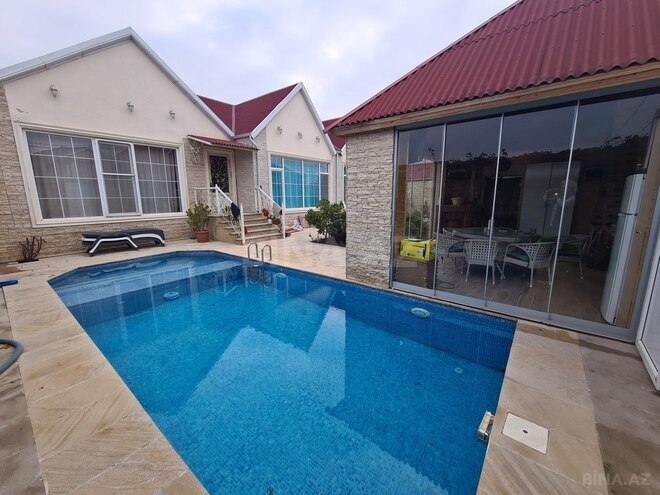 4 otaqlı həyət evi/bağ evi - Mərdəkan q. - 140 m² (1)