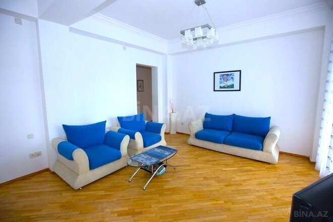 Продаётся 4-комн. вторичка 128 м², м. Ичеришехер, photo 10 from 29