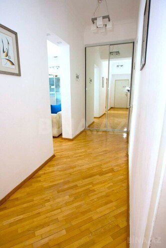 Продаётся 4-комн. вторичка 128 м², м. Ичеришехер, photo 16 from 29