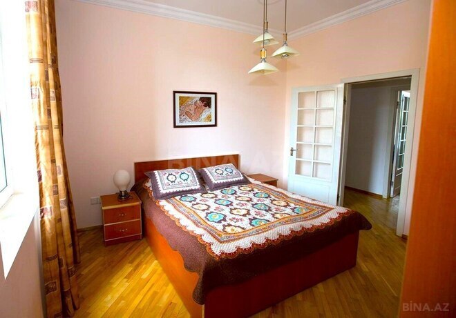 Продаётся 4-комн. вторичка 128 м², м. Ичеришехер, photo 23 from 29