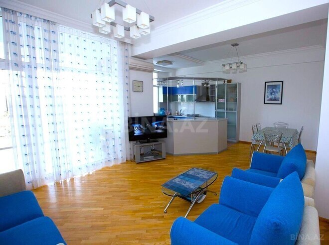 Продаётся 4-комн. вторичка 128 м², м. Ичеришехер, photo 14 from 29