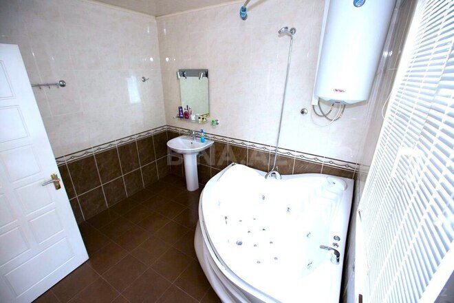 Продаётся 4-комн. вторичка 128 м², м. Ичеришехер, photo 12 from 29