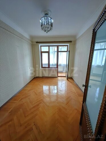 Продаётся 4-комн. вторичка 192 м², м. Ичеришехер, photo 26 from 32