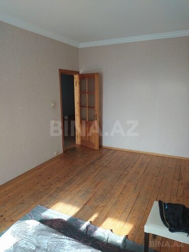Satılır 4 otaqlı köhnə tikili 110 m², Xalqlar Dostluğu m., photo 13 from 32