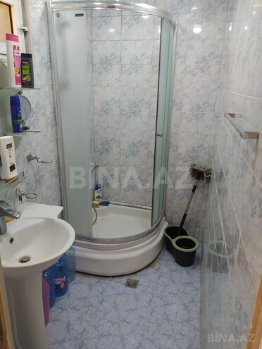 Satılır 4 otaqlı köhnə tikili 110 m², Xalqlar Dostluğu m., photo 24 from 32