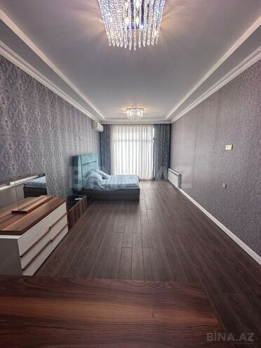5 otaqlı həyət evi/bağ evi - Novxanı q. - 400 m² (20)