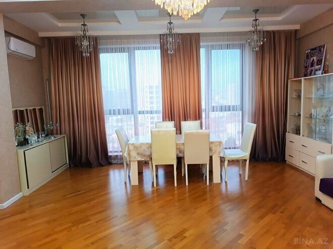 3-комн. новостройка - м. 28 мая - 140 м² (1)