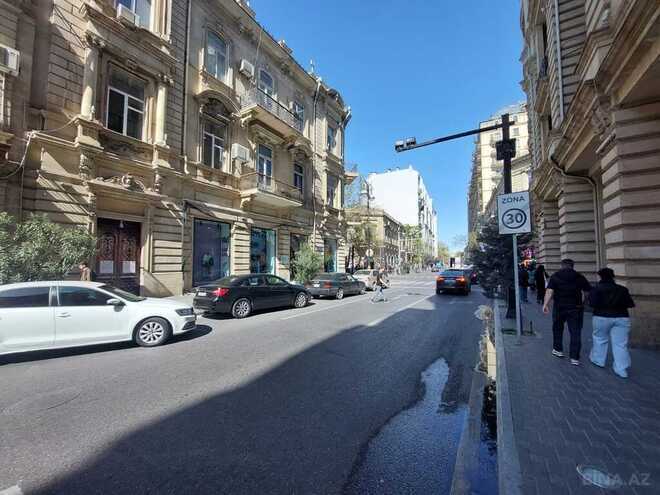 Satılır 3 otaqlı köhnə tikili 70 m², Sahil m., photo 13 from 14