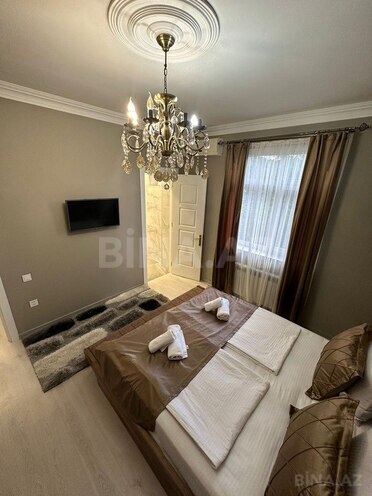 7 otaqlı həyət evi/bağ evi - Qəbələ - 230 m² (10)
