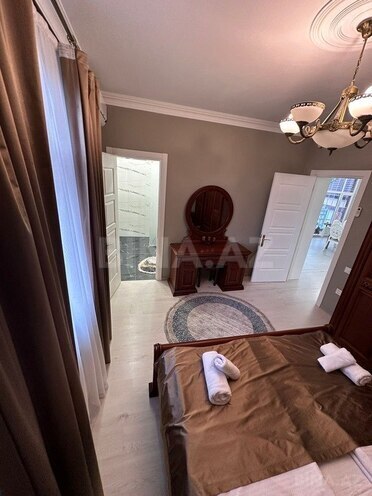 7 otaqlı həyət evi/bağ evi - Qəbələ - 230 m² (14)
