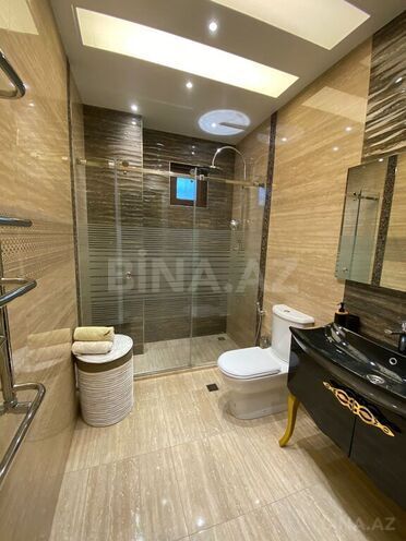 5 otaqlı həyət evi/bağ evi - Novxanı q. - 360 m² (16)