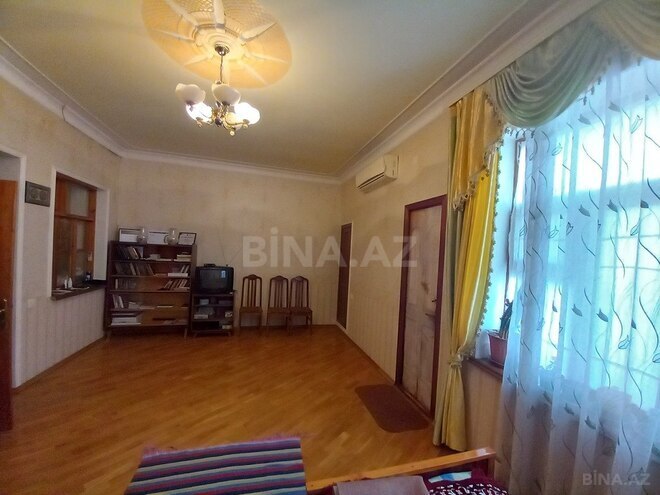 4 otaqlı köhnə tikili - Həzi Aslanov q. - 93 m² (6)