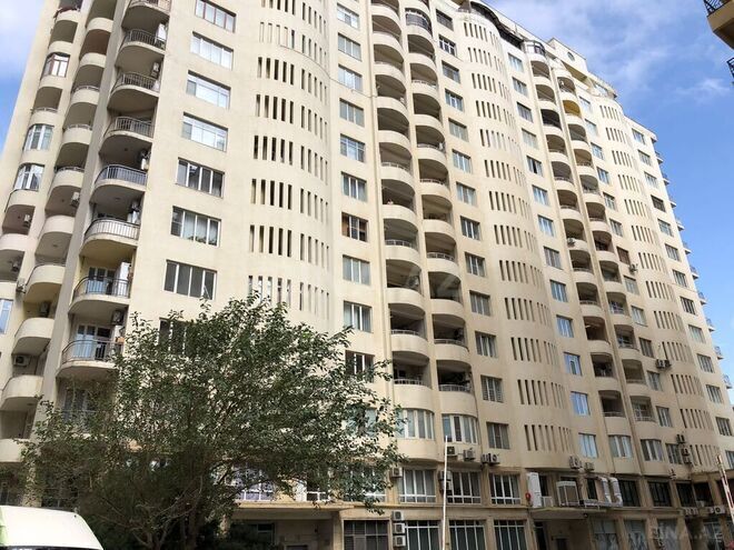 3 otaqlı yeni tikili - 28 May m. - 135 m² (1)