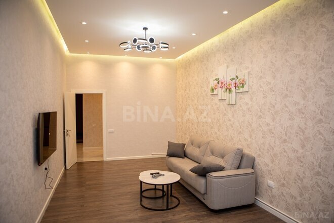 2-комн. новостройка - м. 28 мая - 70.8 м² (1)