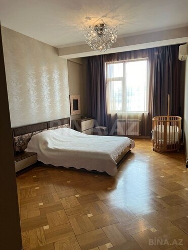 3-комн. новостройка - м. 28 мая - 117 м² (7)