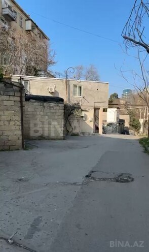 Qaraj - Elmlər Akademiyası m. - 30.5 m² (2)
