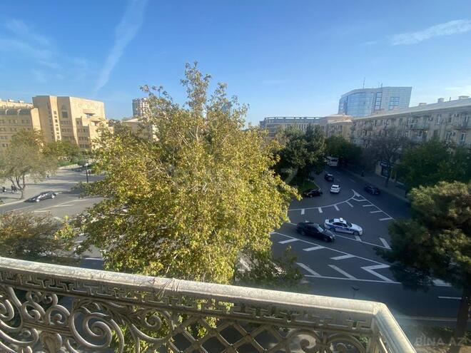 4 otaqlı ofis - Elmlər Akademiyası m. - 205 m² (1)